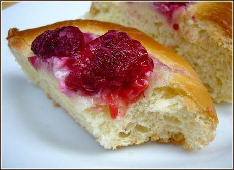 raspberry buns1