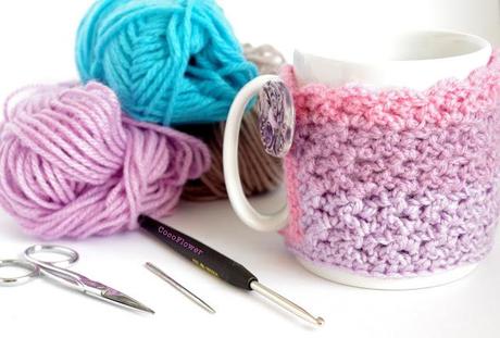 DIY Cozy Mug Couvre tasse crochet par CocoFlower- www.cocoflower.net