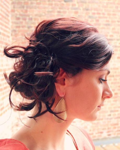 Le plein de tutriels pour la rentrée ! messy-side-updo-short-hair