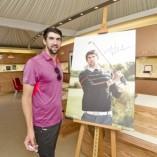 Michael Phelps s’essaie au golf pour Omega