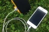Test : WakaWaka, le chargeur portable solaire USB