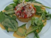 Tartelettes parmesan crabe tomates confites mangue vinaigrette orange