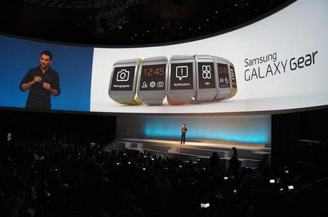 gear 105 Smartwatch : Samsung réussira il à imposer le trend?