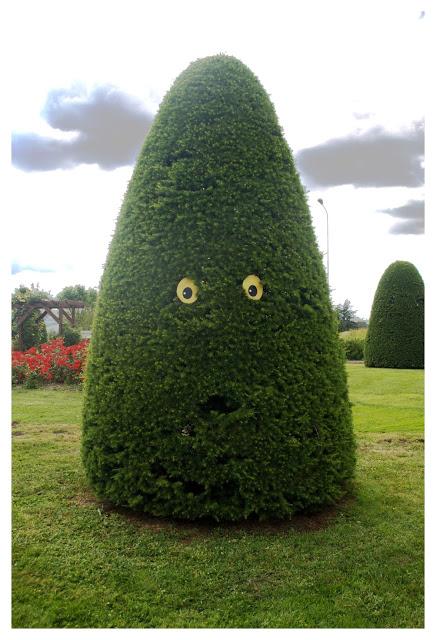 S-Tree-T Art Eye Bombing :: Ladamenrouge