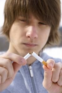 TABAC: Les jeunes snobent les images choc – Tobacco Control