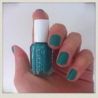 essie - Naughty nautical, où comment j'ai craqué raisonnablement