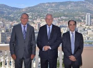 S.E. M. Michel Roger, Ministre d'Etat (au centre), M. Benoît Battistelli, Président de l'Office  Européen des Brevets (à gauche), M. Jean Castellini, Conseiller de Gouvernement pour les Finances et de l'Economie (à droite). © Charly Gallo / CDP