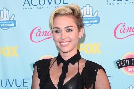 Miley Cyrus s'entoure d'une brochette de rappeurs pour son album 
