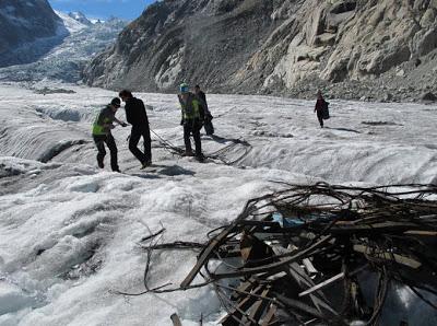LE QUOTIDIEN & VOUS > Environnement : 6ème édition du Grand Nettoyage de la Mer de Glace à Chamonix