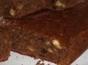 Gâteau pommes, raisins secs chocolat