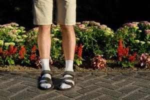 Chaussettes avec les sandales.