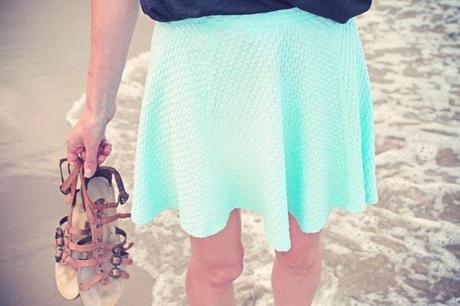 BEACH LIFE BEACH LIFE