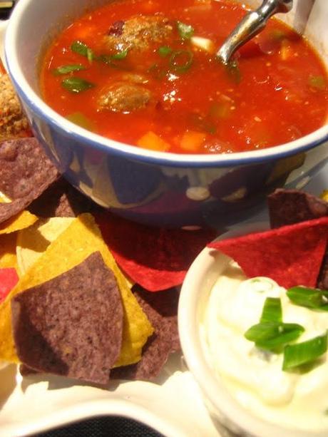 Soupe-repas mexicaine aux minis boulettes