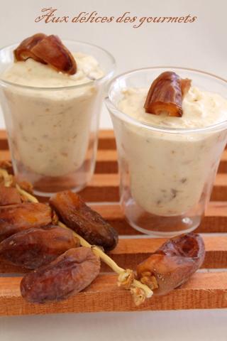 MOUSSE DE FROMAGE BLANC VANILLÉE AUX DATTES