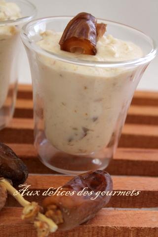 MOUSSE DE FROMAGE BLANC VANILLÉE AUX DATTES