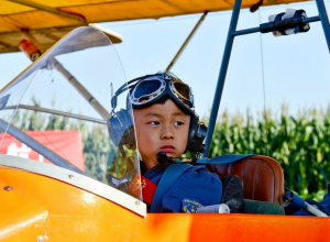 A 5 ans, il pilote un avion! pilote à 5 ans