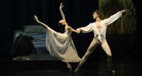 Romeo und Julia. Lucia Lacarra, Marlon Dino. ©Charles Tandy