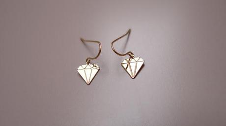 Les bijoux Alphabeta, maintenant dans l'e-shop. Avec humour et chic.