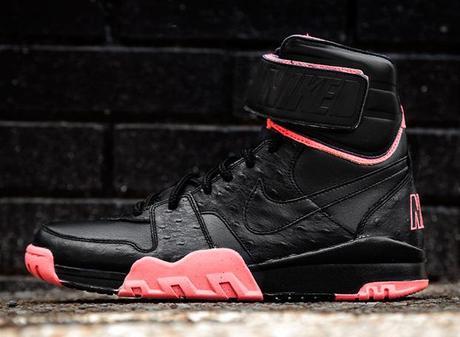 nike-air-shark-trainer-black-atomic-red