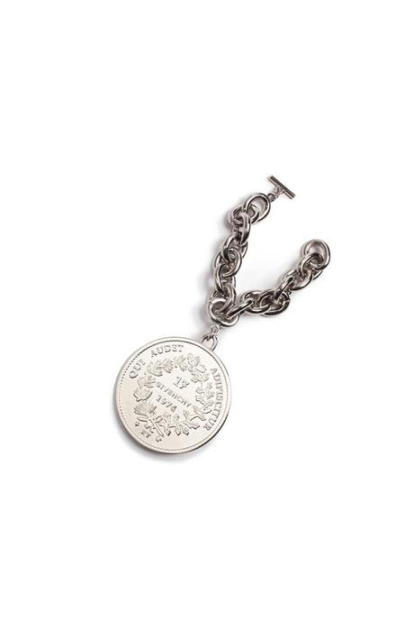 Le cas des bijoux avec des pièces...