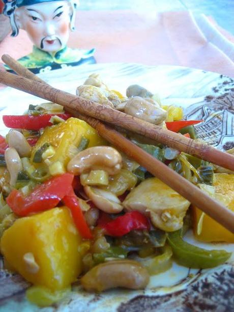 Poulet sauté  à la mangue