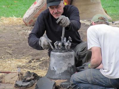 Les trois cloches à Marsal