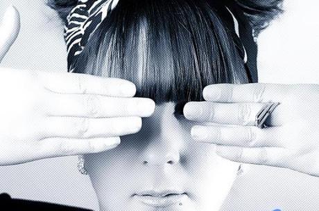 La chanteuse BESS remixe Tunnel Vision de Justin Timberlake en Français