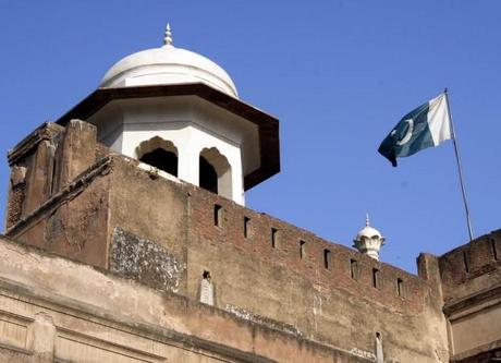 pakistan_flag_pmhoto_colincookman