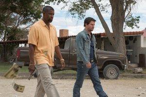 2-Guns-Photo-Denzel-Washington-Mark-Wahlberg-02