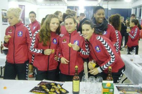 Présentation aux sponsors de l'équipe féminine de handball du LLMH qui évolue en 2ème division (1/2)
