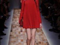 Valentino: Raffinement et Élégance.