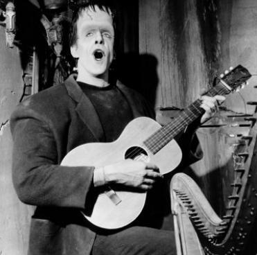 herman-munster guitar