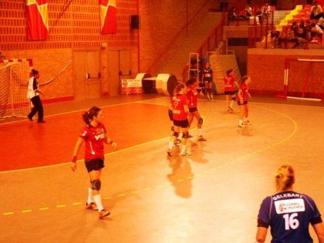 Handball féminin deuxième division : pour le premier match de la saison à domicile, les Lommoises recevaient l'équipe d'Octeville