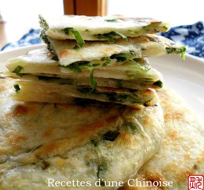 Cong you bing (galette fine aux ciboules) 葱油饼 cōng yóu bǐng