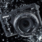 HIGH-TECH : NIKON 1AW1 Etanche, Anti-chocs à optique interchangeable.