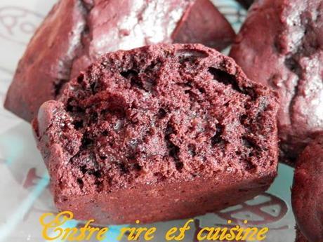 Muffins étonnants au cacao et à la betterave P9110090 sur Imagesia