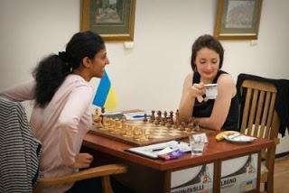Echecs : Harika Dronavalli 1/2 Kateryna Lagno - Tashkent 2013 - Photos © Maria Emelianova 