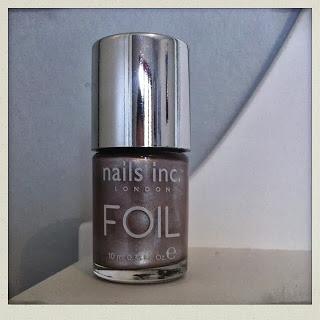 LE vernis de folie qui envoie du rêve, des paillettes, la Fée Clochette et tout le tralala