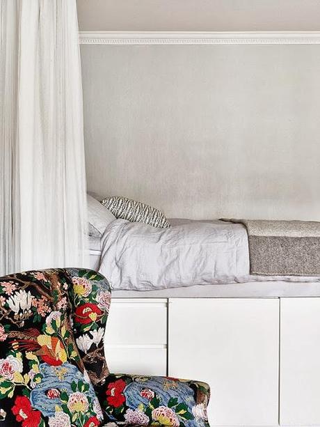 Small space living: good examples...