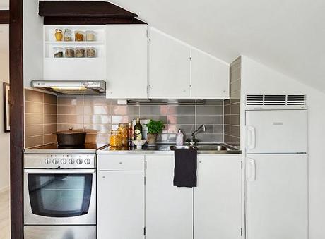 Small space living: good examples...