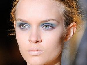 Make-up: On ose le bleu !!