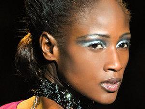 Make-up: On ose le bleu !!