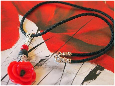 collier coquelicot noir et rouge pam, corail et lave lacaudry creation