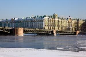 4222099-the-winter-palace-and-the-palace-bridge-saint-peter