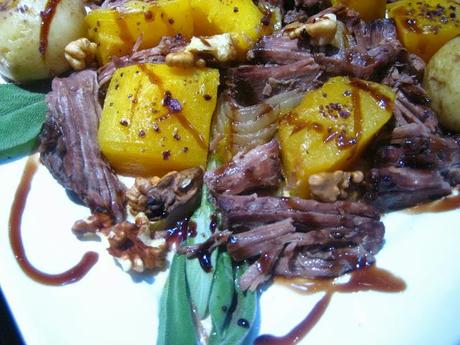 Rôti d'effiloché de veau aux légumes d'automne