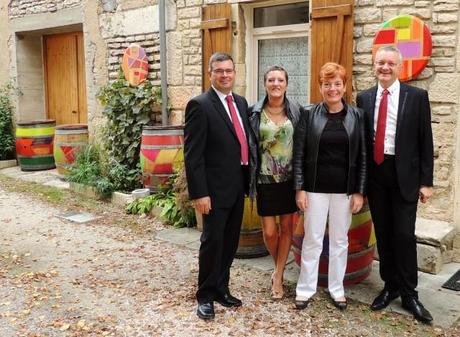 départ à la mairie avec nos témoins - Sabine et Nadine
