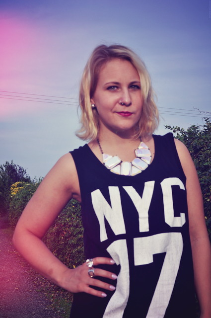 Mathilde & Ode : Comment porter le collier à facettes sans ressembler à une boule disco ?! Mathilde & Ode : Comment porter le collier à facettes sans ressembler à une boule disco ?!