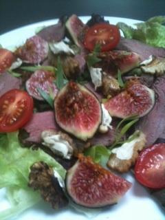 SALADE DE MAGRET AUX FIGUES SALADE DE MAGRET AUX FIGUES