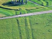 fouilles confirment Stonehenge construit l'axe solstices