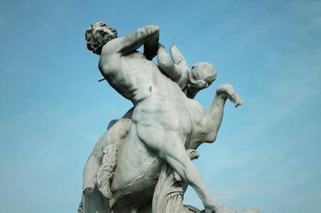Statue au jardin des tuileries